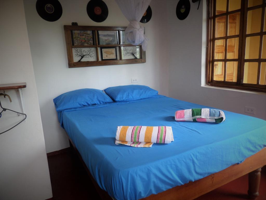 La Familia Guest House And Natural Farm Порт Антонио Екстериор снимка